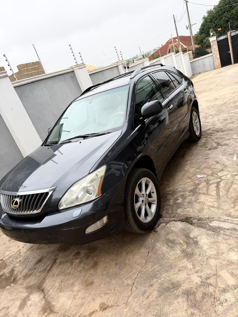 DareLateef6's tweet photo. Distress toks 🇺🇸 
Lexus Rx350 2008 model 
June 2026 entry
9m
Location Ibadan https://t.co/LsFmcmEcFn