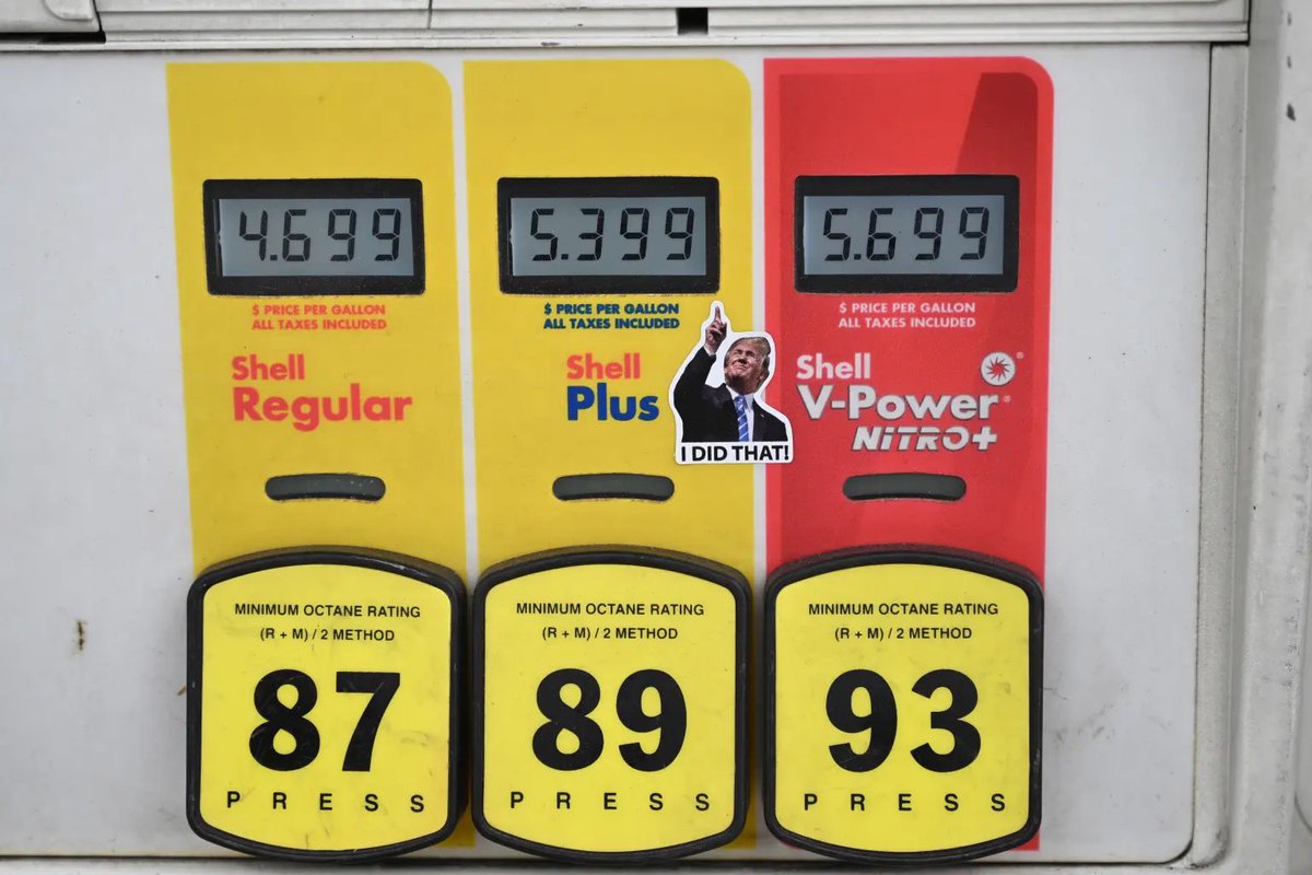 LeadingReport's tweet photo. ‘I did that’ Trump stickers have started popping up on gas pumps amid elevated prices. https://t.co/xteu02Hvvz