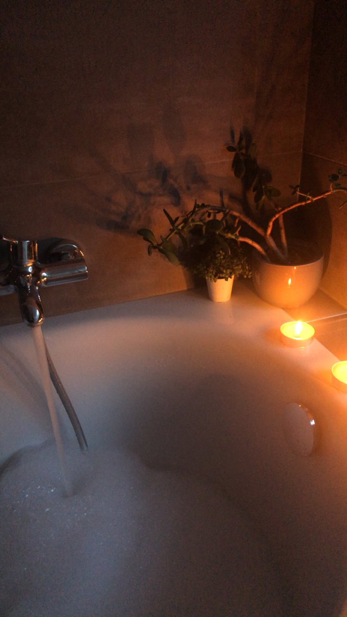 kittyziixi's tweet photo. I took a long bathhh https://t.co/PtFLMX1iGB