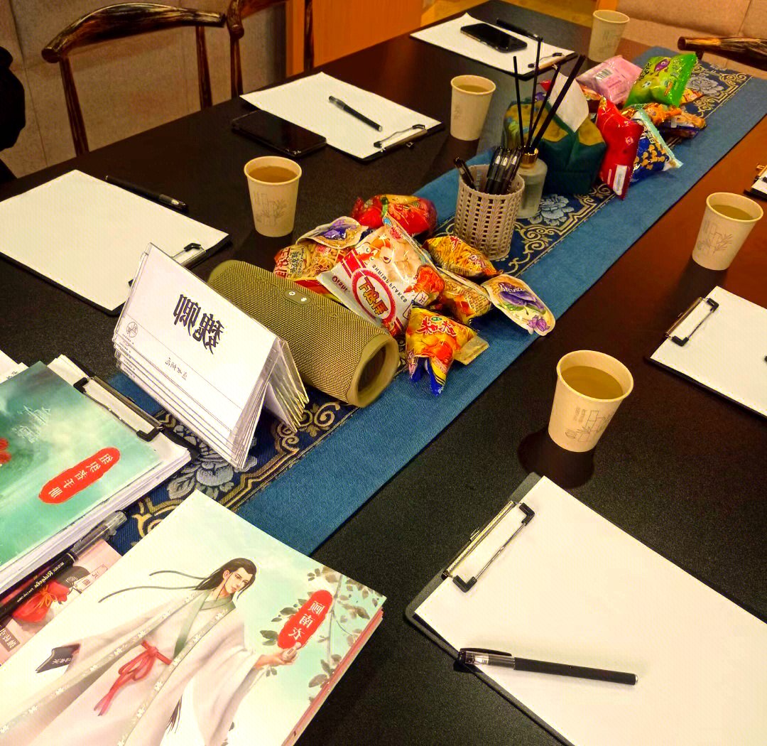 ailwe655039's tweet photo. Just nailed a 5-hour immersive murder mystery at the local detective club  The plot twist had me screaming and the props were chef’s kiss—can’t wait to book the next one! #MurderMysteryGame https://t.co/Dh51ryqSGt