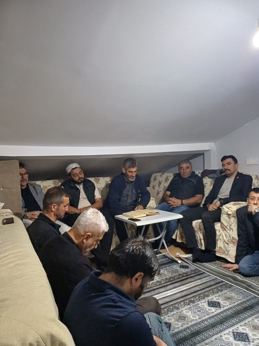 Nesildennesileb's tweet photo. Her Perşembe Gerçekleştirdiğimiz Kuran-ı Kerim Tilavetini Başta Peygamber Efendimiz Hz. Muhammed (s.a.v) in Aziz Ruhuna, Şehit Er Ziyar Koparan,Rahmetli Mehmet Ünal ve Sene-i Devriyesi Olan Rahmetli Saadettin Fişek ve https://t.co/wOHBQlvsXE