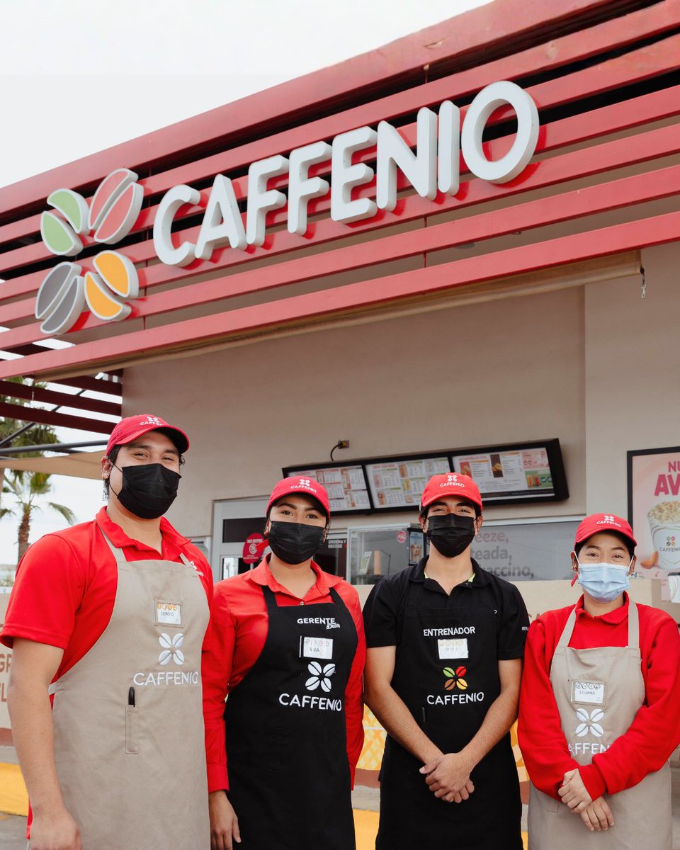 FEMSA's tweet photo. ¿Buscas tu próximo reto? Síguenos para conocer nuestras vacantes e iniciativas.