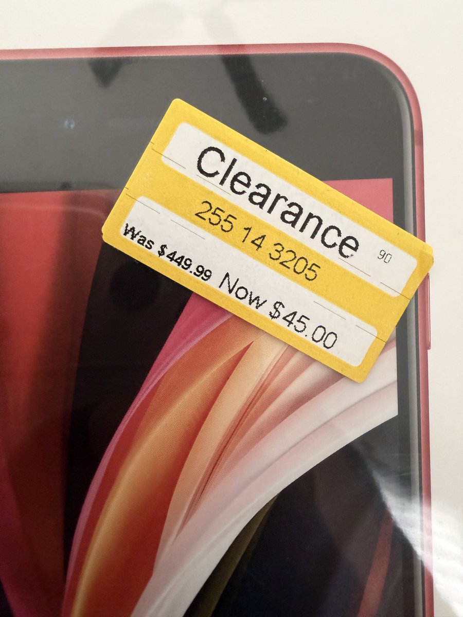 flipdskickz's tweet photo. It’s funny even the team member at the store doesn’t know about it. When I ask him about the iPhone on clearance. He said I saw it on IG and those are fake and AI generated. So showed him the receipt that I just bought 19 of them at 90% off at the other store https://t.co/nBEsWR98Pt