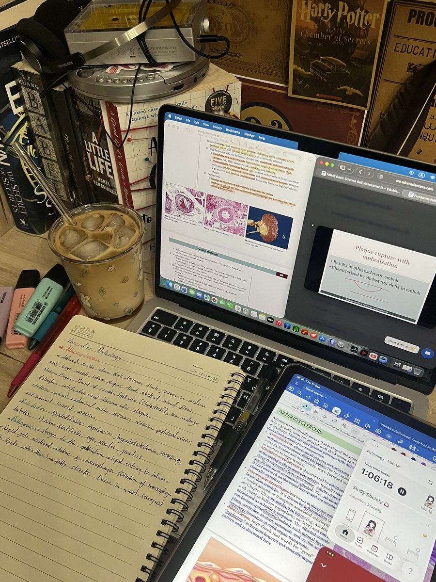 vcuslii's tweet photo. Studying season is officially back 📚👩🏻‍💻 https://t.co/cJrQaod9HC