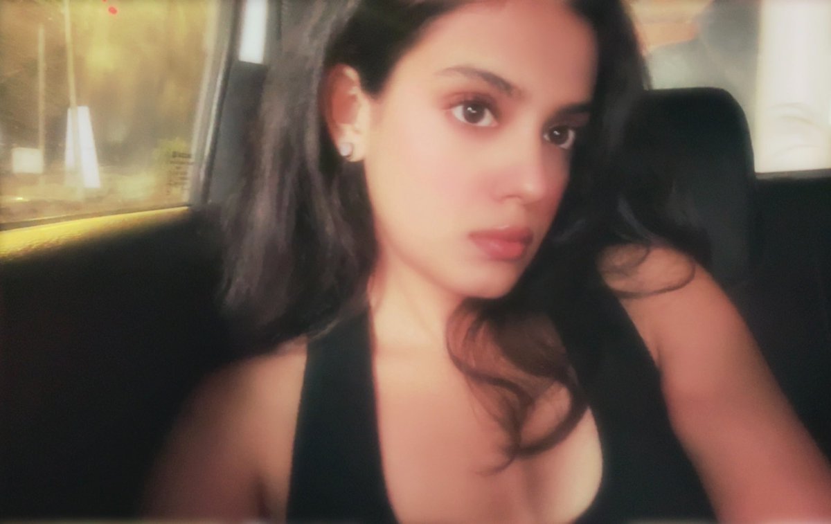 Gtripsss's tweet photo. Felt cute might not delete https://t.co/VLW5NmIY2w