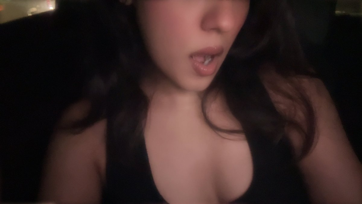 Gtripsss's tweet photo. Felt cute might not delete https://t.co/VLW5NmIY2w