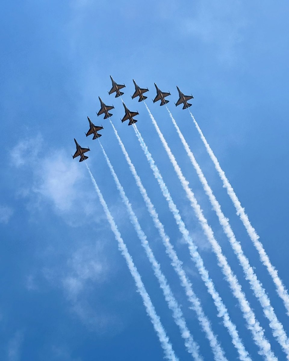 TimothyHutzou's tweet photo. The Black Eagles are absolutely awesome. I stopped on my way to the baseball stadium to take a break from the heat, then went to watch when I heard the noise. Sadly, I didn’t get many good shots. https://t.co/scfJ9PalOF