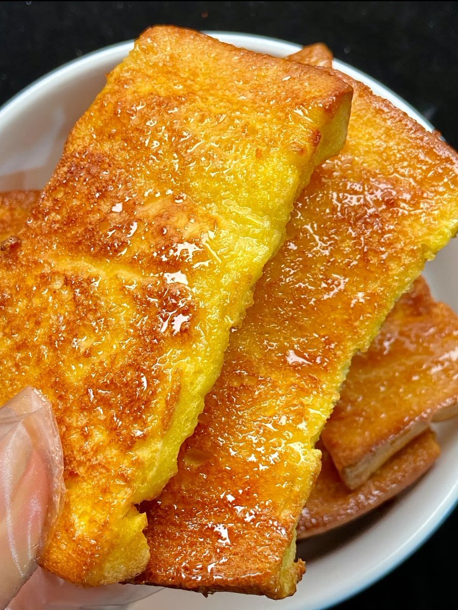 souly997518's tweet photo. Just whipped up fluffy honey butter garlic toast in 10 mins—crunchy edges, sweet-savory garlicky kick, perfect lazy weekend pick-me-up!， https://t.co/FG7VwJJRoZ