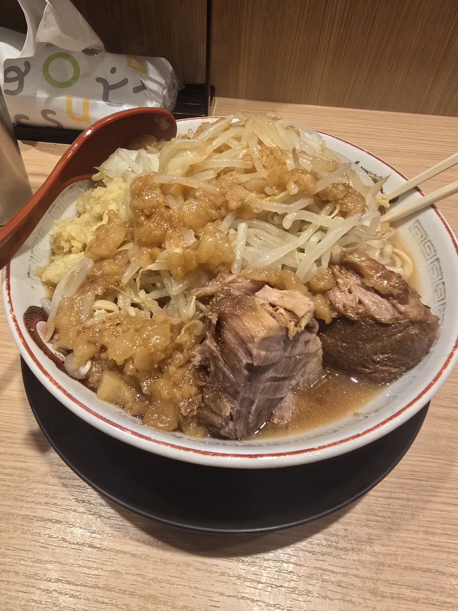 _pinkuma_'s tweet photo. お夜食シバいて帰宅🤤 https://t.co/nE0k5yrVeR