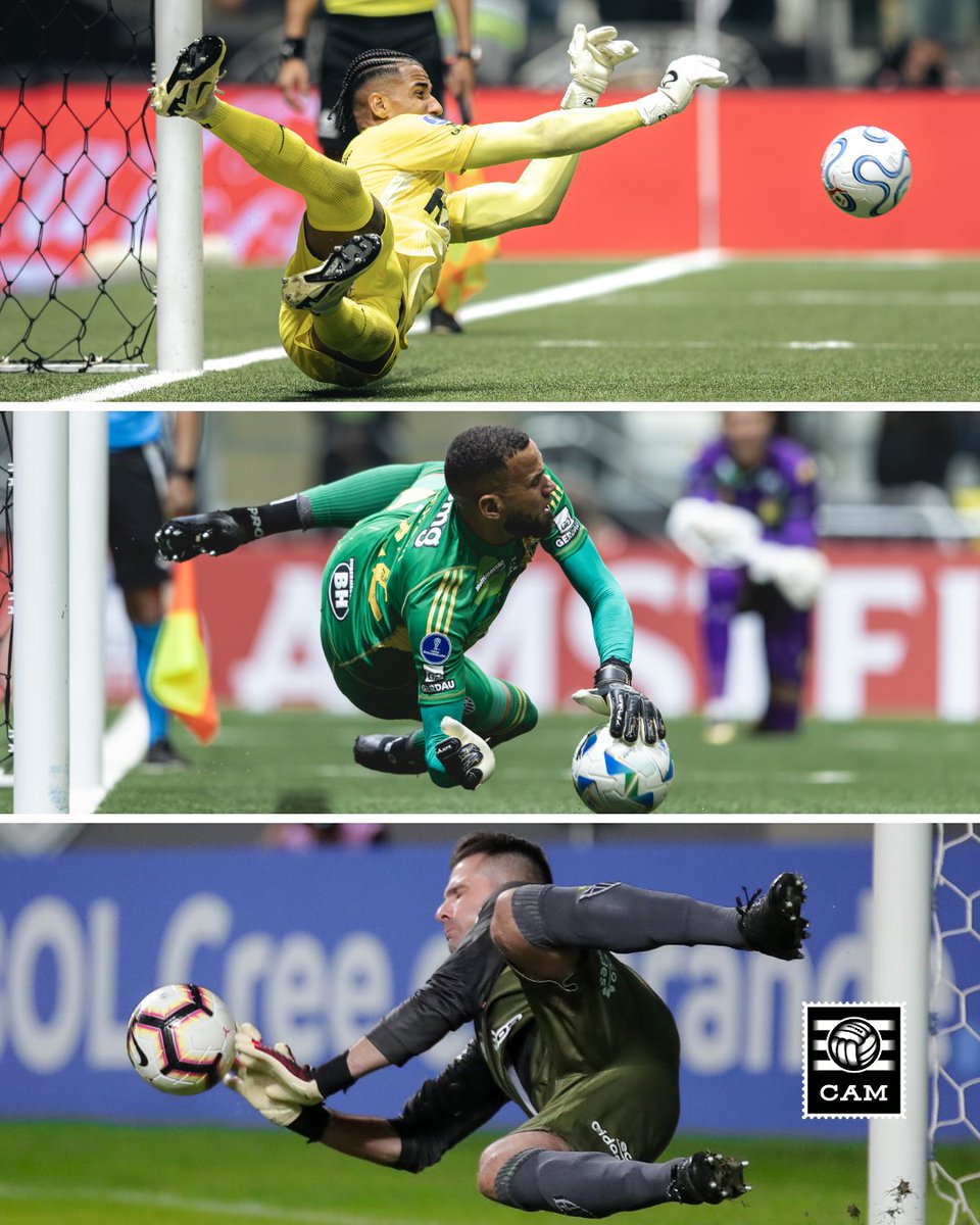 galodigital's tweet photo. Dinastia...

Gabriel Delfim foi o herói da classificação do Atlético contra o Santos, defendeu três cobranças do adversário. 

Seguindo os passos de dois goleiros lendários do Galo que também já brilharam na disputa de pênaltis em torneios da Conmebol https://t.co/mZ0Z1LfntF
