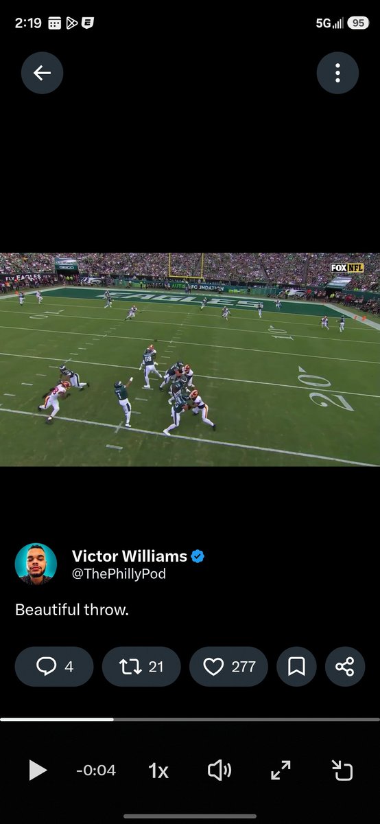 Sfeds8's tweet photo. @ThePhillyPod "Easy throw up the seam" 🤣 chill Brady https://t.co/MJs2YxAWET