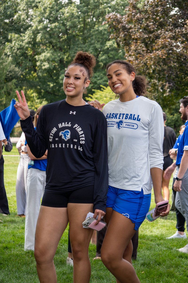 SHUWBB's tweet photo. See ya this season! #packwalsh π΄ββ οΈππͺ
#shu #wbb #setonhall #bigeast https://t.co/qSiwTUPgpc