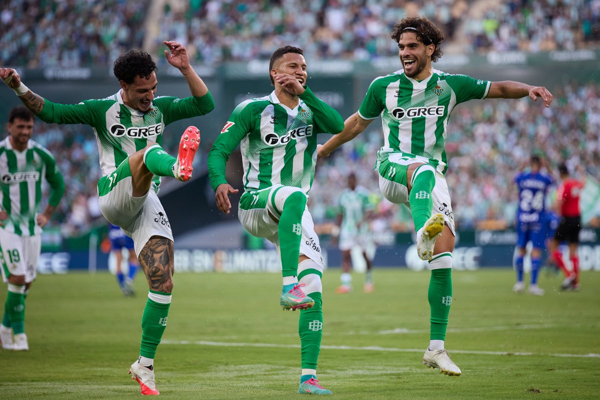 RealBetis_en's tweet photo. 🤪🤪🤪

#RealBetisGetafe https://t.co/5slINsklWy