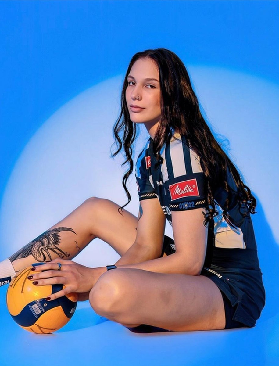 acervoluzinezzo's tweet photo. Luzia Nezzo. 

📲 | mtcvolei via instagram https://t.co/FNtQx7zfw7