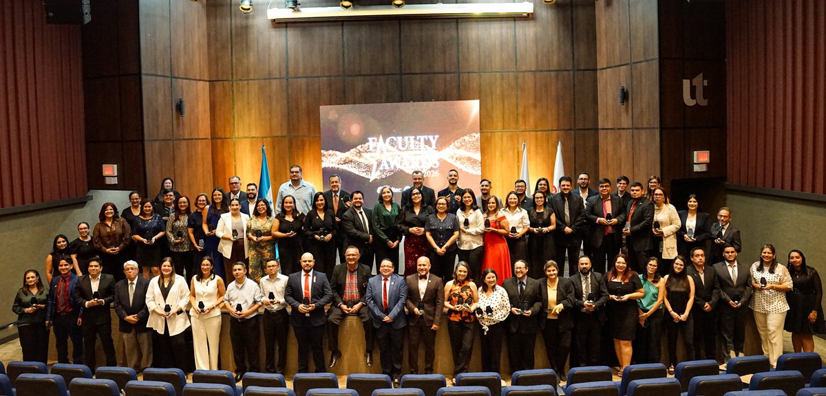 UNITEC_hn's tweet photo. 📚✨ En el Día del Maestro celebramos a quienes inspiran y dejan huella desde las aulas.

Con los Faculty Awards 2026, UNITEC y @Ceutec_hn  reconocen la dedicación y excelencia de sus docentes en diferentes categorías.

💙❤️ Gracias por creer en cada estudiante.

📍TGU: https://t.co/y3HRtHSaQh
📍SPS: https://t.co/K9K1AdLQg8

#DíaDelMaestro #FacultyAwards2026