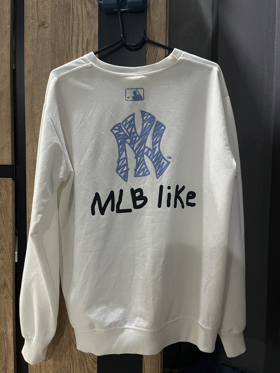 NnnotW48's tweet photo. sweater mlb 420 รส
detail 22.5/26

#ส่งต่อเสื้อผ้า #ส่งต่อmlb #ตลาดนัดmlb 
#เสื้อผ้ามือสอง #mlb #mlbthailand https://t.co/Lnw4YZrFSs