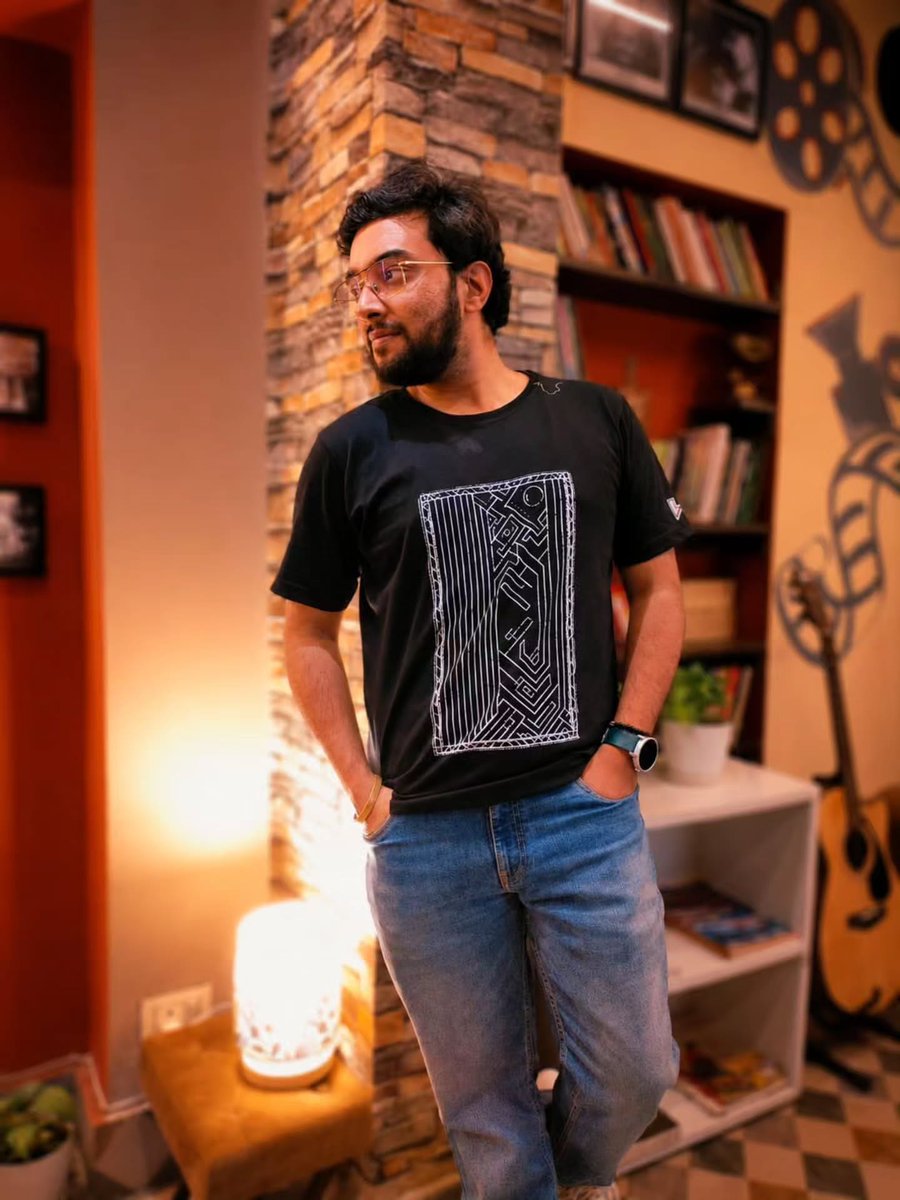 ReginaldFeak's tweet photo. Message me “PRICE” to receive the contact details directly. Stand out with a MARKRIN T-shirt today and enjoy a discount on every product with code “SCMK0626. ”

Categories: Oversized and Regular T-shirts

Designs
Oversized: MUSIC — Wear the Rhythm https://t.co/kJH6LNFNmW