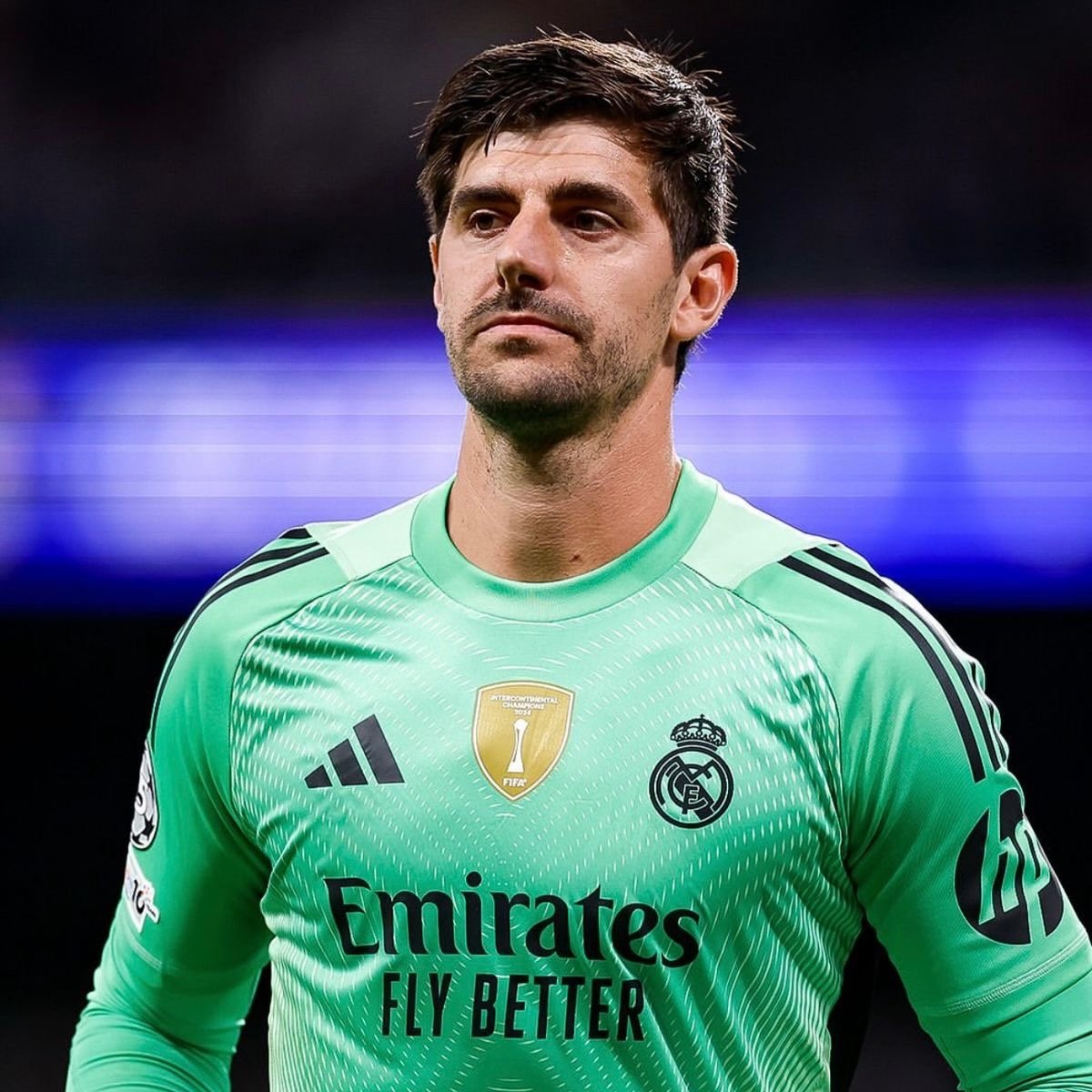footballxtraa_'s tweet photo. 🚨🎙️ 𝐓𝐡𝐢𝐛𝐚𝐮𝐭 𝐂𝐨𝐮𝐫𝐭𝐨𝐢𝐬: “I still want to play football for FIVE or SIX more years.” 🤍 https://t.co/RGcgjlstZ3