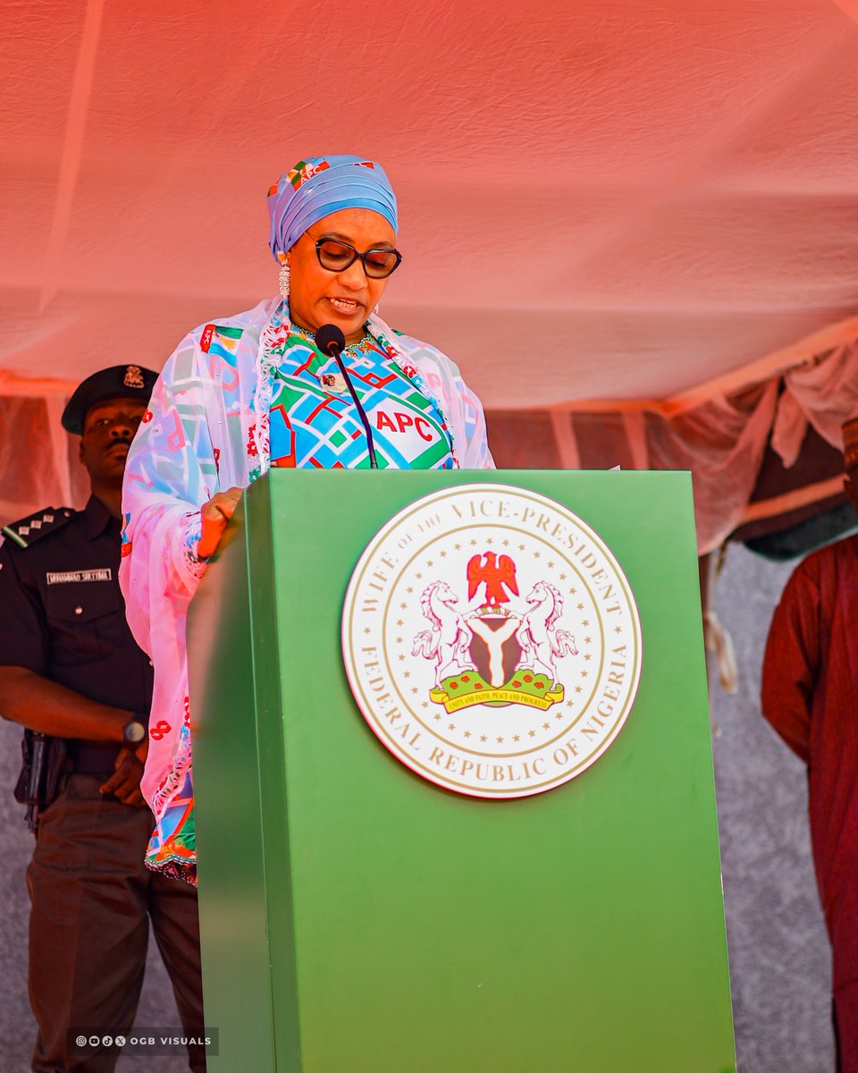 ogb_visuals's tweet photo. @RealAARahman @NanaShettimaAmb @KwasuOfficial (Wife of the Vice President, representing the First Lady of Nigeria), Executive Governor of Kwara State and Sardauna of Ilorin, alongside  and Her Excellency Ambassador Olufolake AbdulRazaq (First Lady of Kwara State).

@statehouse_Fl  | @RealAARahman  |@kujarima https://t.co/oYh6at1Z4B