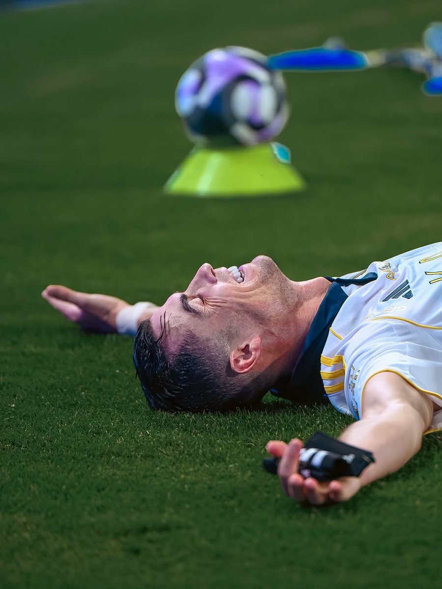 UCR7L's tweet photo. ▪️ Euro wasn't held 4 times in 6 years
▪️ Finalissima wasn't reintroduced when he won the Euro
▪️ Arab Super Cup wasn't reintroduced when he won the Arab Champions Cup
▪️ Never got "invited" to a Club World Cup

Despite everything, he won 39 career trophies 🐐 https://t.co/fEymyuAeDW