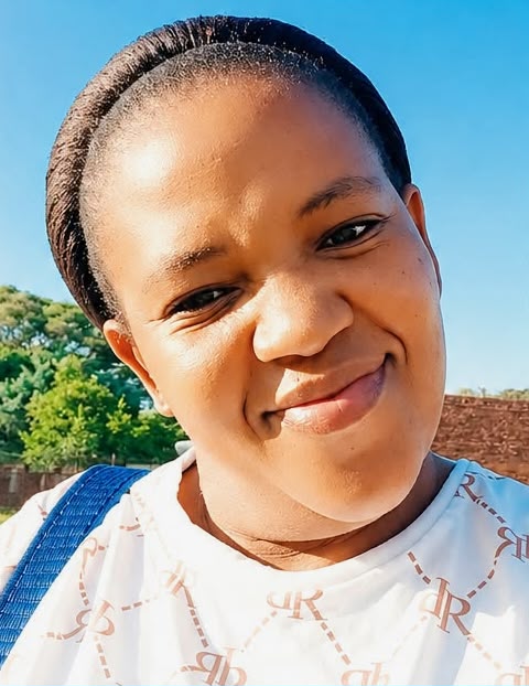 SABCNews's tweet photo. DEVELOPING: SABC News has learnt that the 38 year old Motlalepula Mooketsi who went missing from Lomanyaneng outside Mahikeng in the North West on Wednesday has been found alive. Confirming the news, her family said police have just called them indicating that Mooketsi has been found.
📸: Supplied