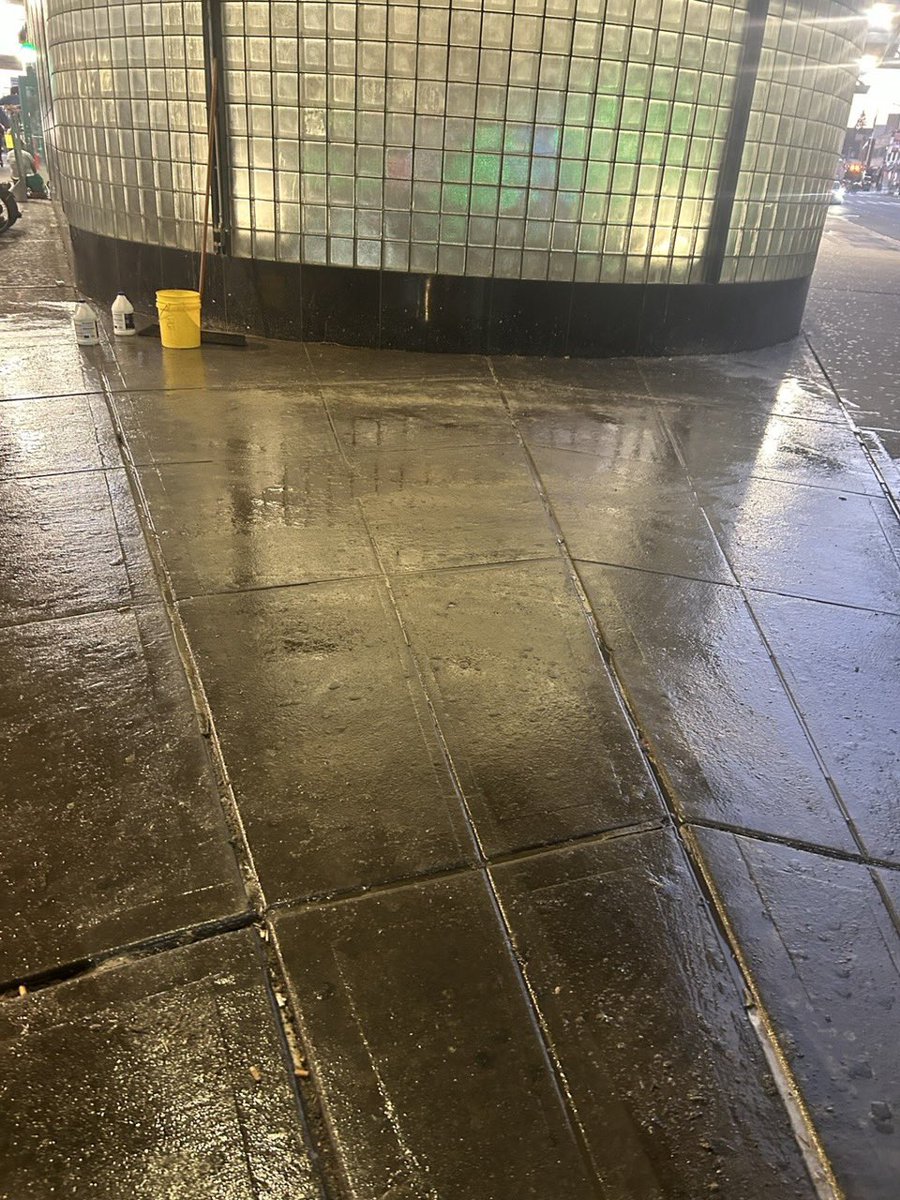 jessicaramosqns's tweet photo. A cleaner neighborhood starts with taking care of our shared public spaces.

After I requested action from the MTA, the 74th Street area was power washed last night, helping keep one of our busiest transit hubs cleaner for our neighbors, commuters, and local businesses.

I’m glad to see action being taken, and I’ll continue advocating for cleaner, safer public spaces in our community. 💪🏽