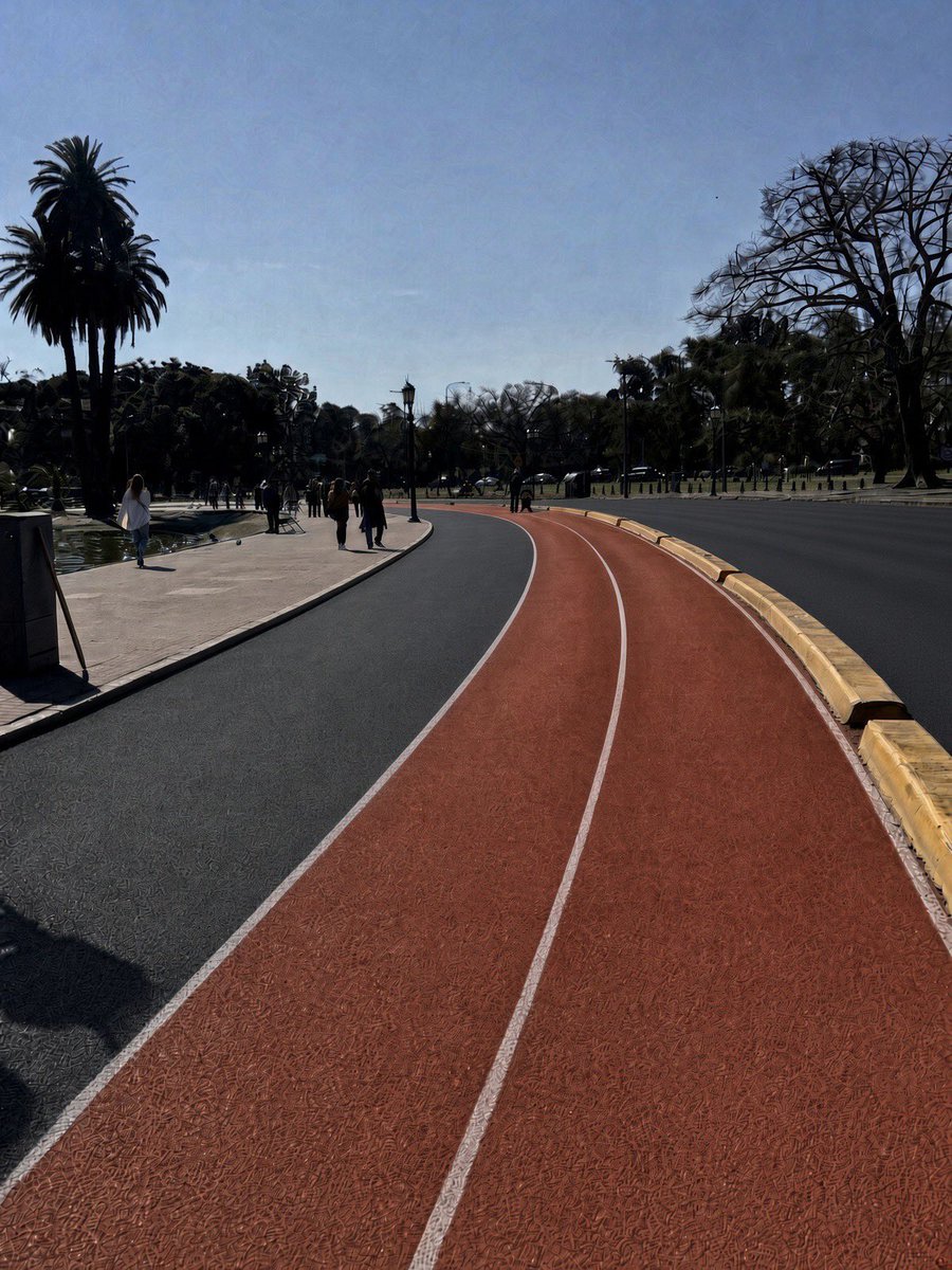 Fran_Casaretto_'s tweet photo. Yo le haría estos cambios a la pista de atletismo del Rosedal. ¿Ustedes qué le cambiarían? https://t.co/TBvDC9UWJj