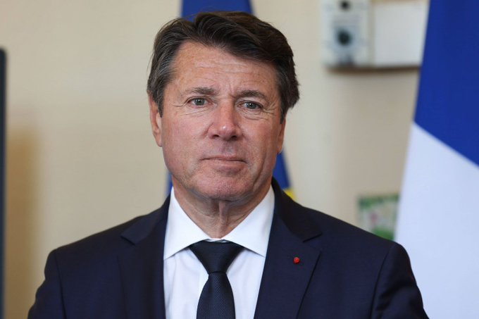 Forhalinton's tweet photo. 🇫🇷🚨 Estrosi visé pour détournement de fonds publics. 312 000 € de frais de représentation sans justificatif. Des repas avec des investisseurs, dit-il. Le parquet enquête. Nice paie. Les élus s'arrangent. Une fois de plus. https://t.co/qkcko02S2d