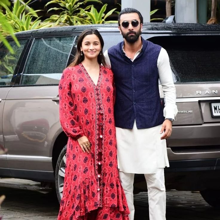 NewsAlgebraIND's tweet photo. BIG BREAKING 🚨 Alia Bhatt and Ranbir Kapoor announce to refurbish 20 schools in India as part of PM Modi's birthday celebrations. https://t.co/UDZVWRFs2D