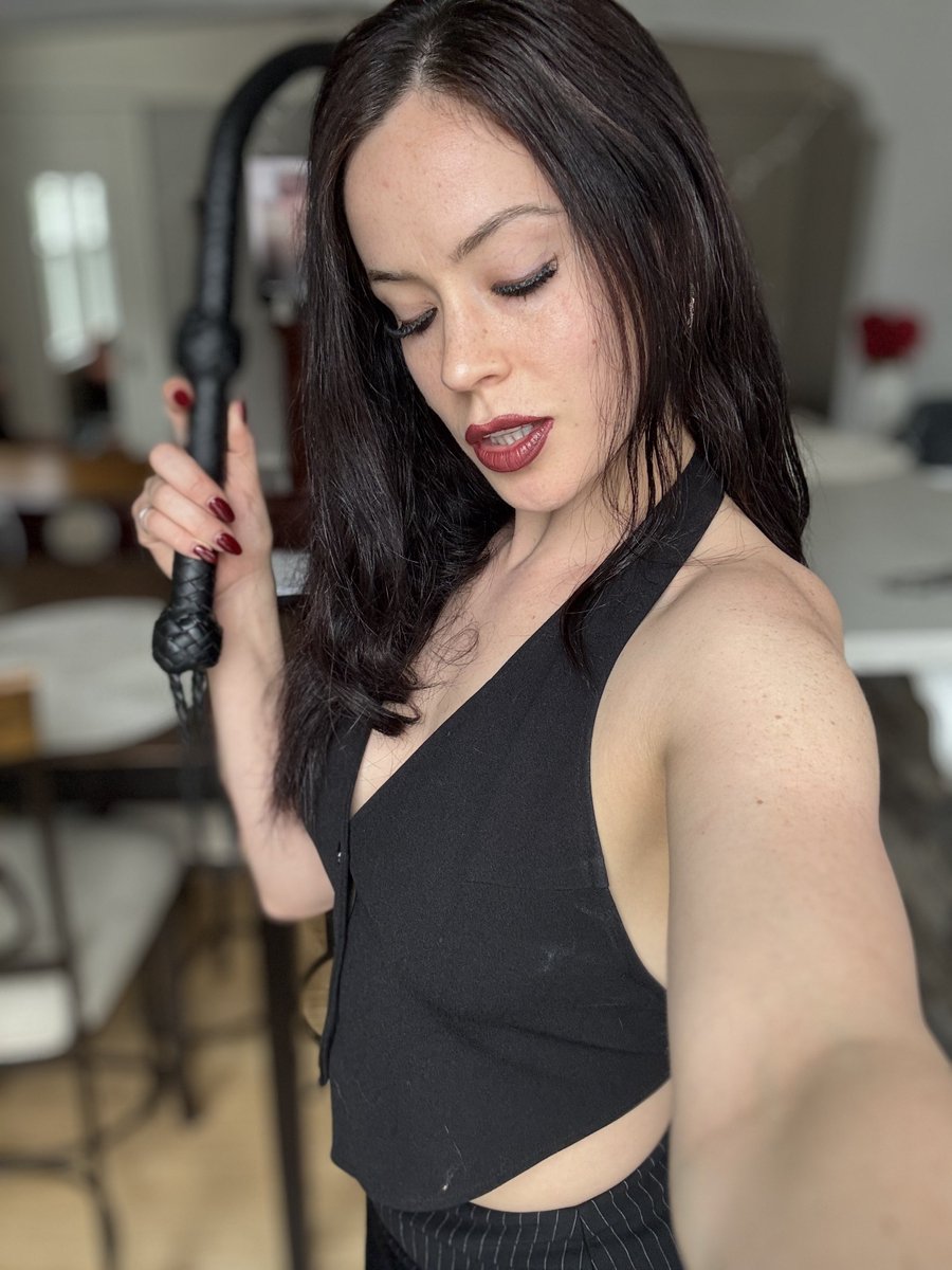 deviantdevonx's tweet photo. A little wicked 😈 
#dom #dominatrix #wicked #sub #slave #slavetraining #punishment #corporalpunishment #corporaldom #sensualdom #goodboy #goodslave #footfetish #footslave #obey #bitch https://t.co/C8oK8Ljb6c