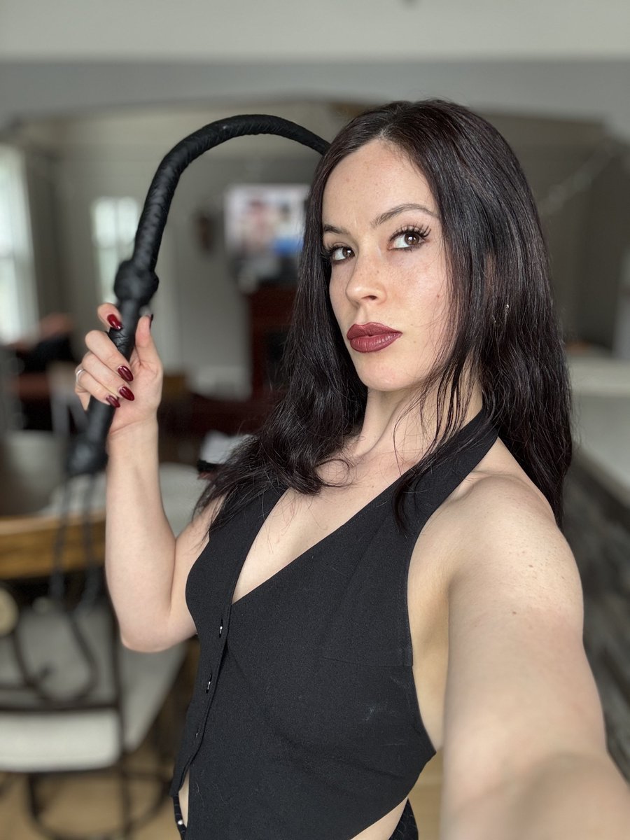 deviantdevonx's tweet photo. A little wicked 😈 
#dom #dominatrix #wicked #sub #slave #slavetraining #punishment #corporalpunishment #corporaldom #sensualdom #goodboy #goodslave #footfetish #footslave #obey #bitch https://t.co/C8oK8Ljb6c