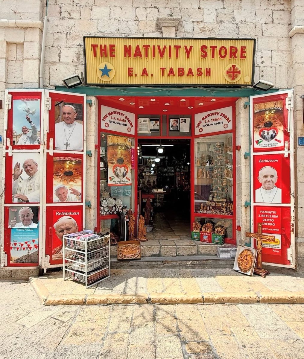 LvntChristians's tweet photo. ✝️🇵🇸 A Souvenir store in Bethlehem, Palestine. https://t.co/DYe2E01zk2