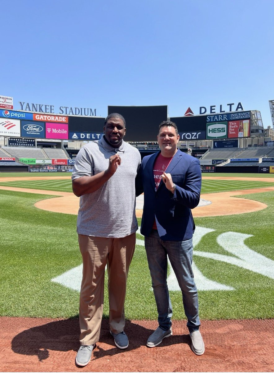 SameHere_Global's tweet photo. Mike Sweetney had hands down THE greatest heart of any human I’ve ever met. He would give you the shirt off his back. And he often did. We are absolutely crushed to hear of his passing. May his memory be for a blessing. https://t.co/ySmuBFTuA3