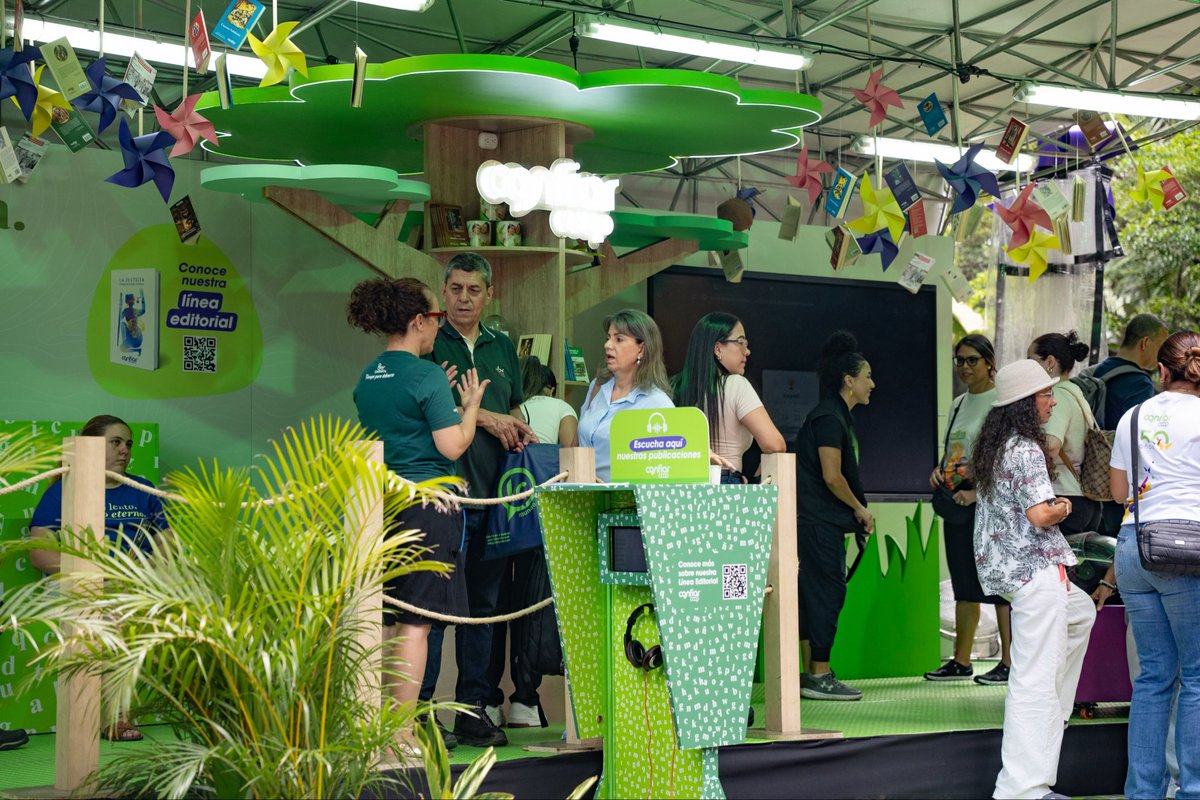 CONFIARCoop's tweet photo. 📚✨ ¡Nos encontramos en la Fiesta del Libro y la Cultura de Medellín!

Y si todavía no has venido, ¡te esperamos!

📍 Jardín Botánico de Medellín, entrada del Orquideorama
📅 Hasta el 20 de septiembre

Ven a leer, conversar, jugar y descubrir todo lo que tenemos preparado.💚 https://t.co/fYmRid0gXA
