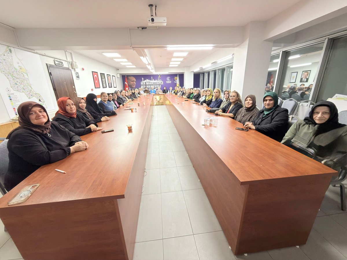 akkadinesenler's tweet photo. Başkanımız Av.Seval Güneş’in Başkanlığında, İl Koordinatörümüz Büşra Sesli'nin katılımlarıyla genişletilmiş Yönetim Kurulu ve Mahalle Başkanları toplantımızı gerçekleştirdik.🌿
#BirOlmakRuhumuzdaVar https://t.co/OICUYamD0N