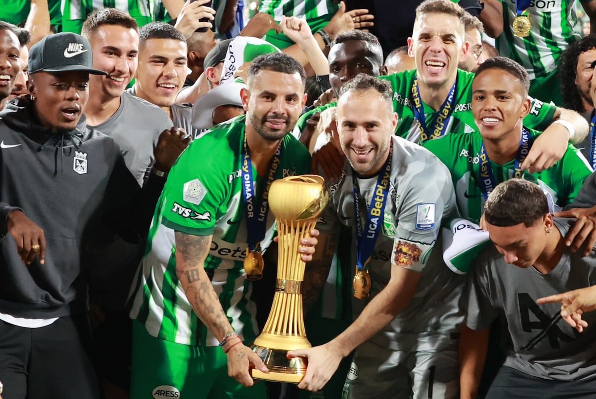 RyderVerdolaga's tweet photo. Millonarios en 35 años : 3 títulos

David Ospina en 2 años con Nacional: 4 títulos 

A llorar a la lloreria mediocre hijo de las mil putas. https://t.co/LGXC6Q5lKA