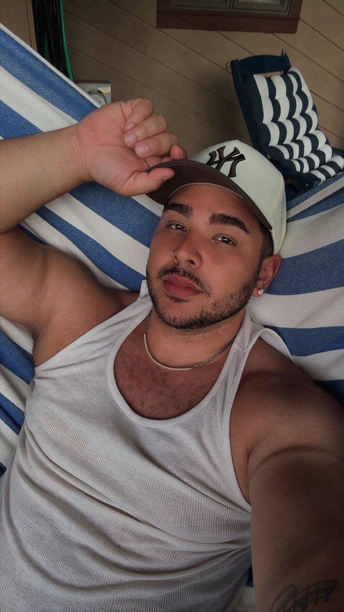 probyourpapi's tweet photo. In drag // out of drag https://t.co/ICdC2mCdzK