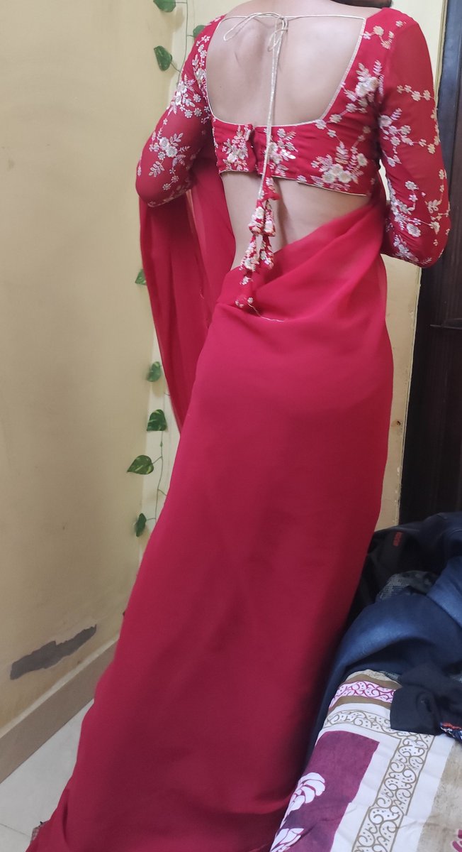 sabihaSissy's tweet photo. @PrincessAvu1 Hello Miss, i tried to a saree... https://t.co/RYvzBioz8q