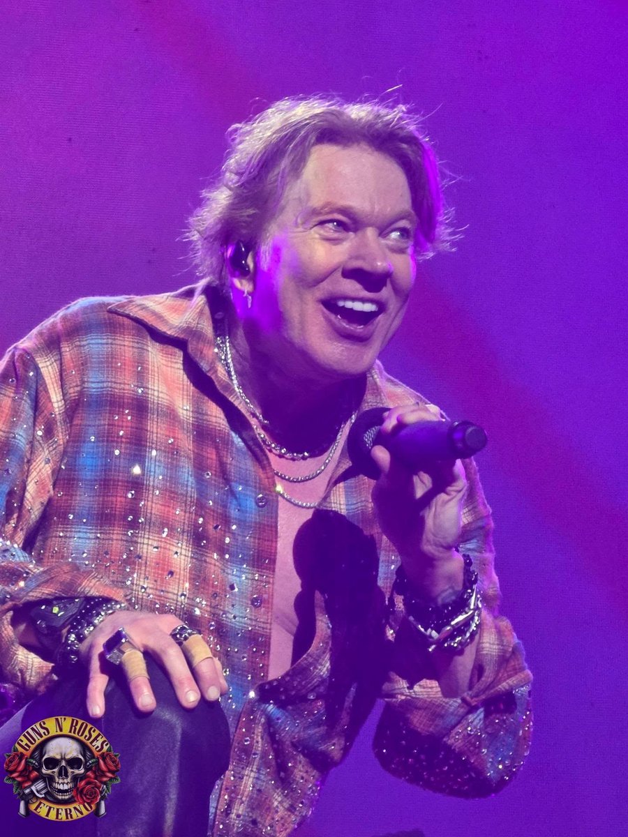 gnreternobr's tweet photo. Axl Rose em Alamodome, San Antonio, TX 🇺🇸 16/09/2026

📷 @ kieffer52  

#gunsnrose #axlros #gnfnr #alamodome https://t.co/P30LPP2xxi