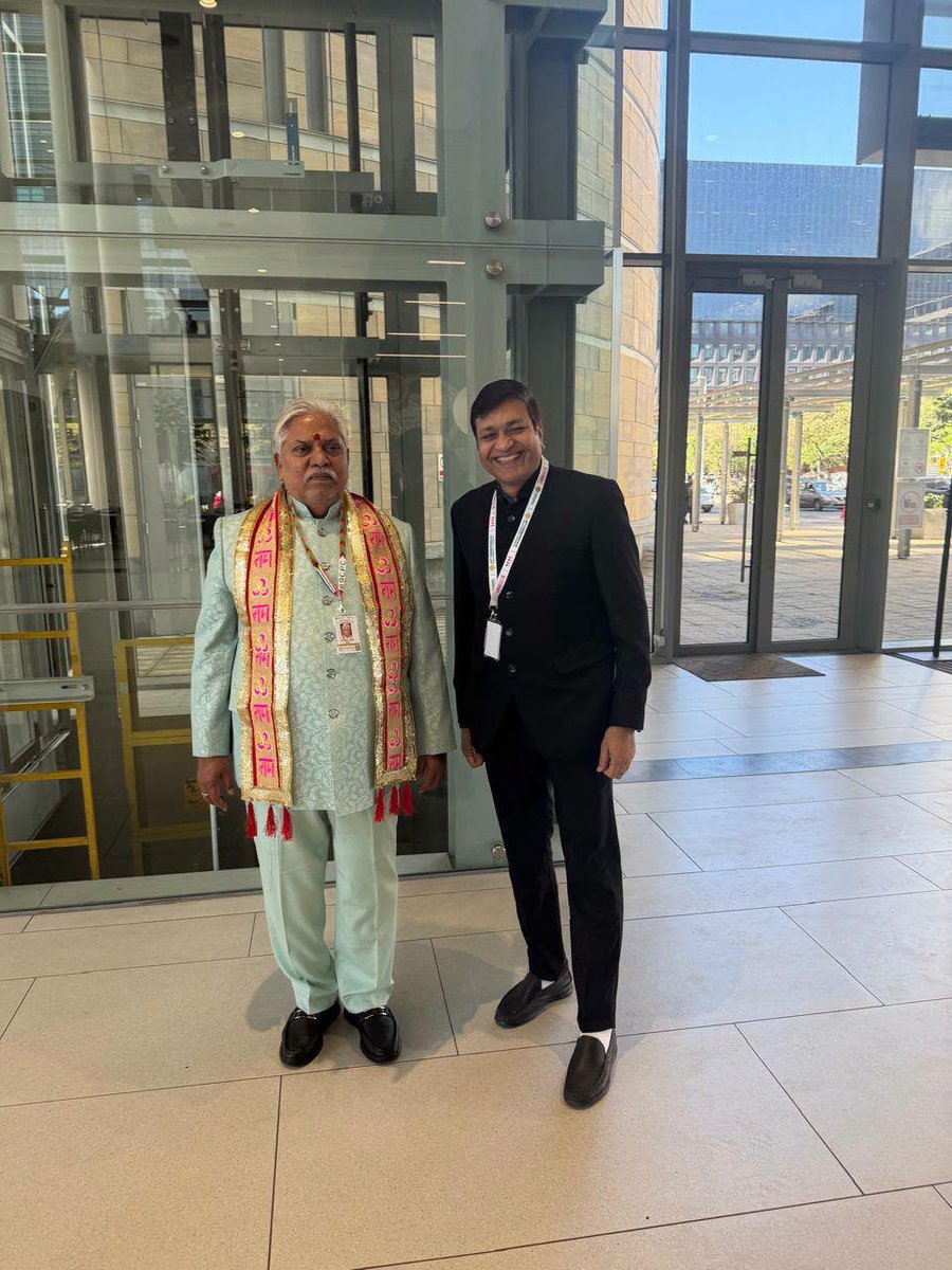 DrPremKrBihar's tweet photo. Cape Town, South Africa कॉमनवेल्थ गेम्स देखने जाने के क्रम में
दक्षिण अफ्रीका की यात्रा के दौरान केप टाउन में कुछ यादगार पल।
खेल, संस्कृति और इतिहास से रूबरू होने का यह अनुभव विशेष रहा।
#DrPremKumar #SouthAfrica #Commonwealthgames #India #NarendraModi #BJP https://t.co/QqALN4rejw
