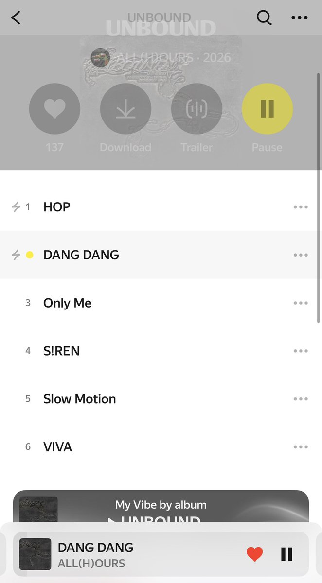 ksujeshaa's tweet photo. me vs what’s playing in my headphones 24/7 
the vibe feels kinda… differentㅎㅎㅎ https://t.co/X24FSan4Zb