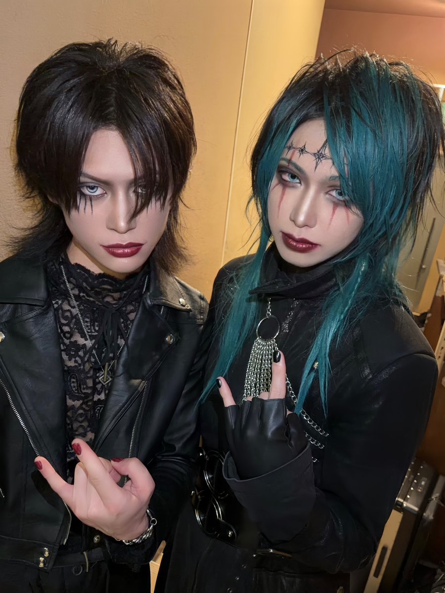 UDM_Isara's tweet photo. Asato.＆Isara②🤘🤘🤘🤘 https://t.co/Yq0ZsNWmMz