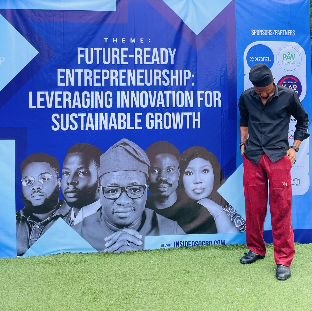 naqeeb_graphics's tweet photo. Nobody will listen to you until you start showing workings.
I learn, unlearn and relearn at the entrepreneurship chat today 🥱

#OsogboEntrepreneurshipChat5. https://t.co/3hHDetcSyC