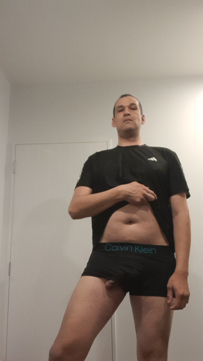 6ft7_Sparky's tweet photo. Its no longer contained looking for a host. https://t.co/J9ioLYlDel