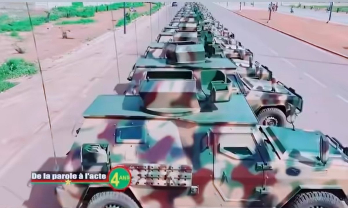 AdamaOumarZongo's tweet photo. burkina traoré blinde son armée, 🇧🇫💥 #senegal #burkinafaso #ouagadougou #war #pourtoi https://t.co/aycgrEgooc