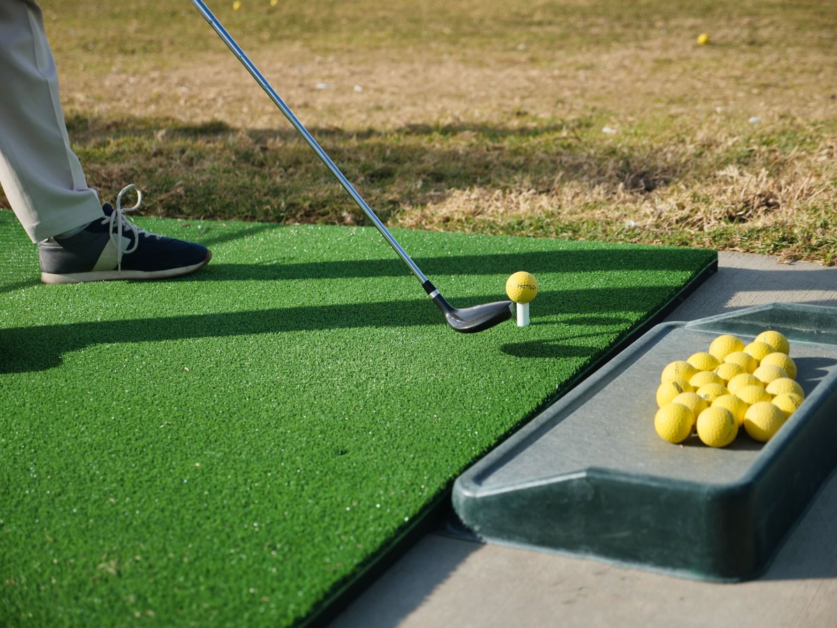 MicandPorn38m's tweet photo. With a nurse, I was at the sunset fairway on a showery day after a photoshoot. We were kind. The swing felt firm and connected for takeaway. I felt peaceful. #GolfFitness #CourseTime https://t.co/X8PSSllctg
