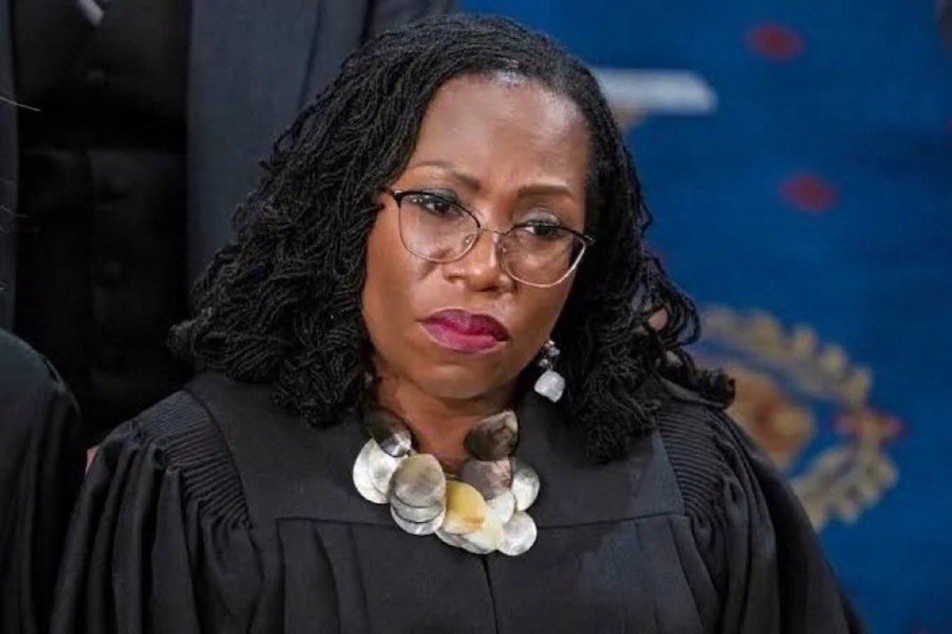 DerekJohnsonHq's tweet photo. 🚨BREAKING:🚨"THE JUDICIAL COUP": MASSIVE RING OF FEDERAL JUDGES CAUGHT IN GROUP CHAT PLOTTING TO WEAPONIZE JUDICIAL BRANCH TO TAKE DOWN PRESIDENT TRUMP, EFFORT BEING LED BY "TRUMP HATING" DC JUDGE RICHARD LEON - A sting operation approved by new Acting Director of National Intelligence Bill Pulte has reportedly uncovered an encrypted group chat on the messaging app Telegram wherein DOZENS OF DEMOCRAT AND RINO FEDERAL JUDGES HAVE BEEN CAUGHT PLOTTING A COUP to weaponize the judicial branch to undermine the agenda of President Trump in an effort to DESTROY his presidency. This TREASONOUS PLOT is allegedly being led by TRUMP HATING DC judge Richard Leon, who has been RELENTLESSLY BLOCKING President Trump's efforts to build a White House ballroom and openly putting our national security at risk in the process. The group chat is said to include not only DAILY WAR PLANS on battling The Trump administration - but memes as well as VILE, JUVENILE PERSONAL INSULTS directed at President Trump by the activist judges, which along with Leon allegedly include Biden-appointed radical left Supreme Court Justice Ketanji Brown Jackson, Obama-appointed DC judge Tanya Chutkan who infamously presided over President Trump's politically motivated criminal case and ANTI-TRUMP DC Chief Justice James Boasberg, among A LAUNDRY LIST OF OTHERS. Do YOU want Director Pulte to RELEASE THE FULL LIST of these TRUMP HATING JUDICIAL ACTIVISTS WEARING ROBES who are involved in this ongoing COUP ATTEMPT against President Trump and the 80+ million of us who elected him?
