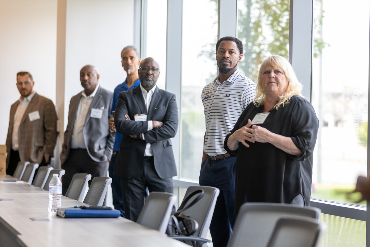 SuffolkBuilds's tweet photo. Suffolk recently celebrated the 9 local trade partners who completed the inaugural Build With Us @ Suffolk Mid-Atlantic program. Led by Suffolk’s Trade Partner Advancement team, the program connected participants with Suffolk leaders and teams across the business https://t.co/iKEofUgz1k
