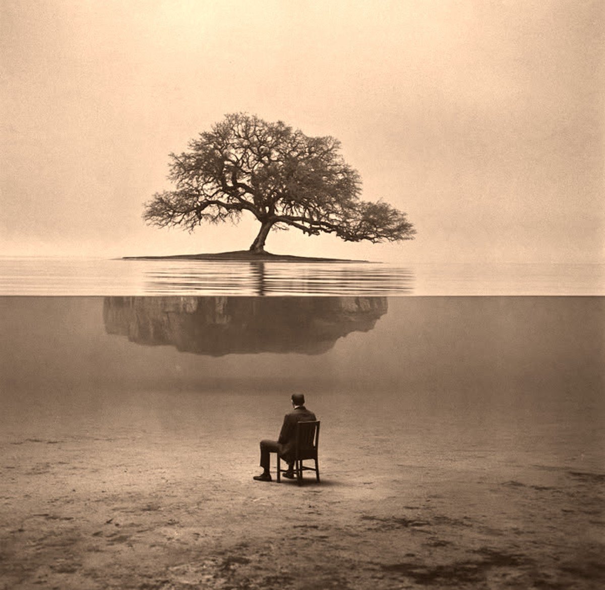 Atardecer_90's tweet photo. "La extraño... Y se lo digo con
todo el silencio del que soy capaz".

           ~ Charles Bukowski. https://t.co/ihqg2LbUJp