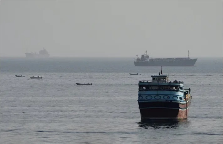 lillianthomasun's tweet photo. Fars reports that Iran controls the Strait of Hormuz, raising concerns over global oil supplies, shipping, energy security, trade and Middle East tensions. Any disruption could significantly affect energy markets worldwide. https://t.co/e26L3ugO2e